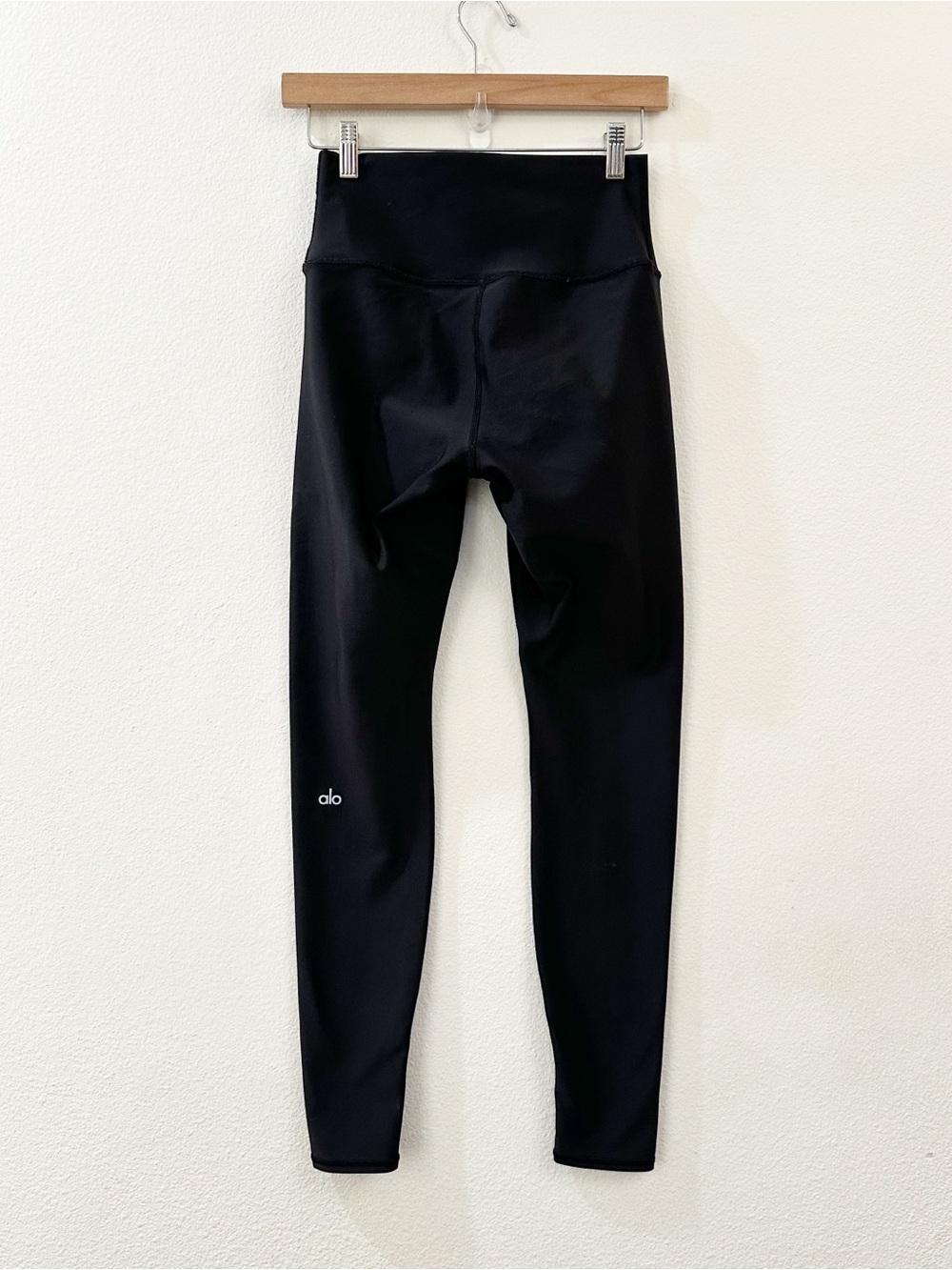 Alo Yoga High-Waist Airlift Leggings Black Size Medium - Picture 6 of 10